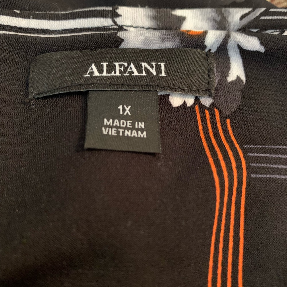 SOLD Alfani ladies tunic top - Picture 4 of 5